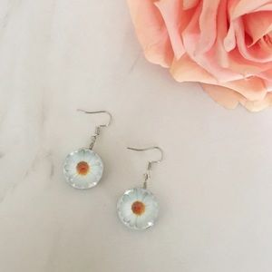 Daisy glass Dangle earrings